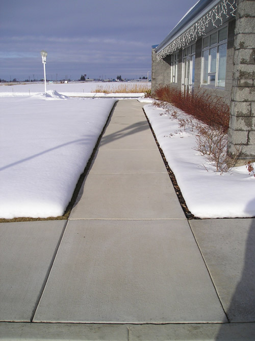 Hydronic snow melt systems